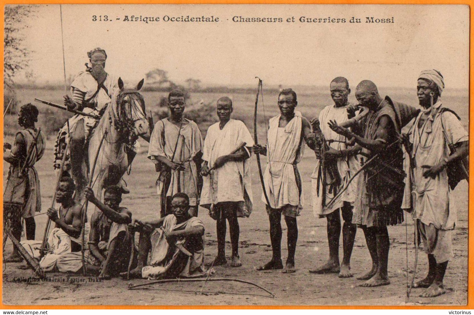 AFRIQUE OCCIDENTALE  -  BURKINA FASO  -  CHASSEURS Et GUERRIERS Du MOSSI   -  Janvier 1924 - Burkina Faso