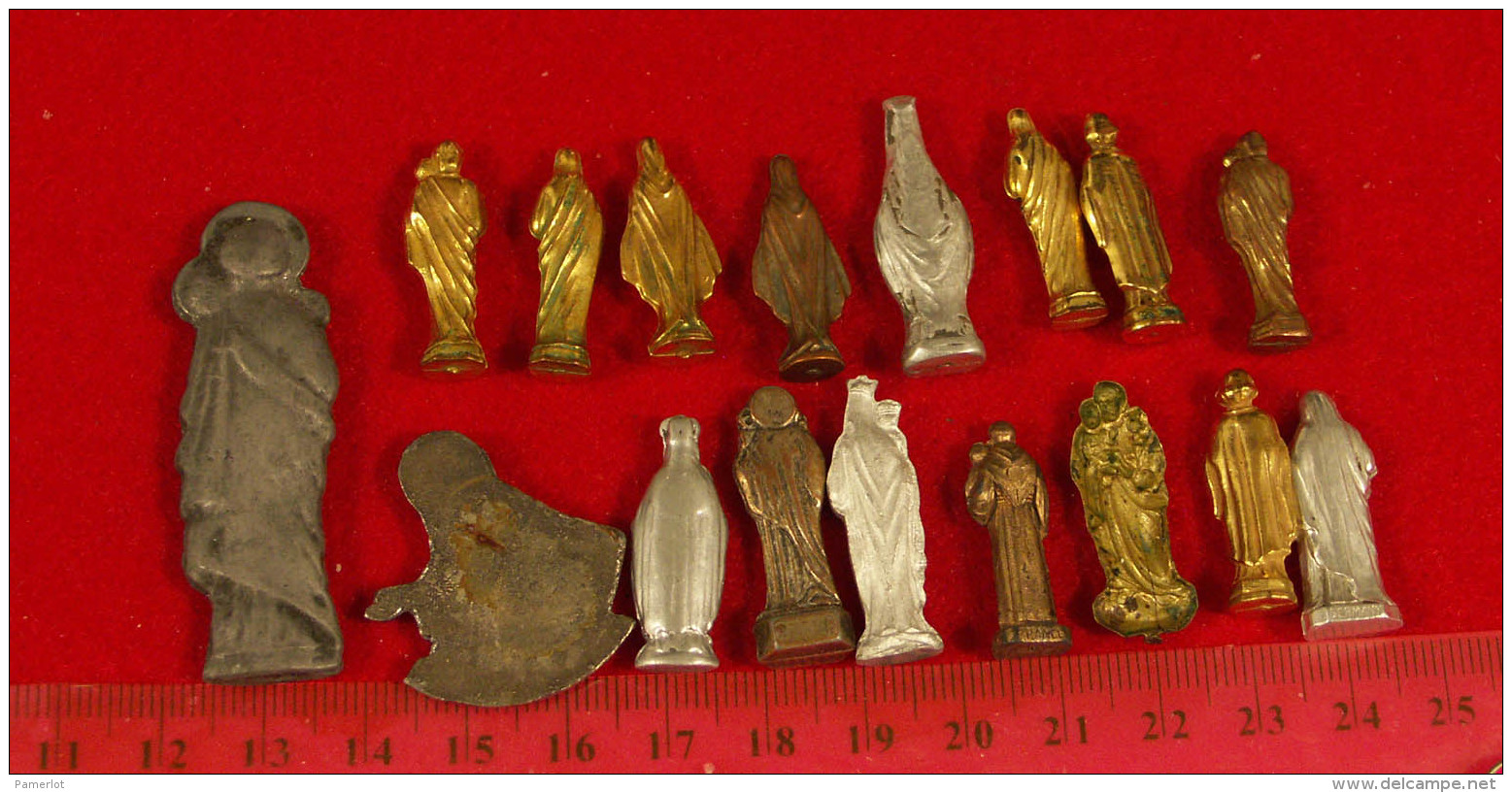 Religion -  Lot De 17 Anciennes Statuettes Tous Metaliques, Dont Plomb Et Alluminium - Religion & Esotérisme