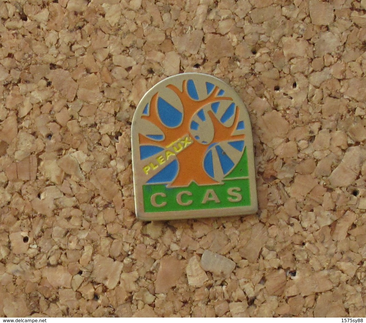 Pin's EDF GDF CCAS Pleaux Colori Vert - EDF GDF