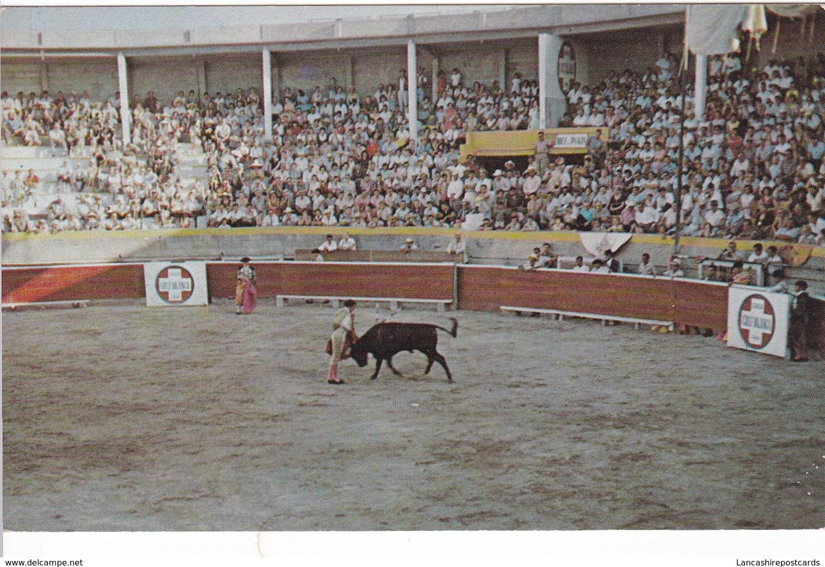 Postcard Bull Fight Across The Rio Grande In Mexico  My Ref  B12540 - Corrida