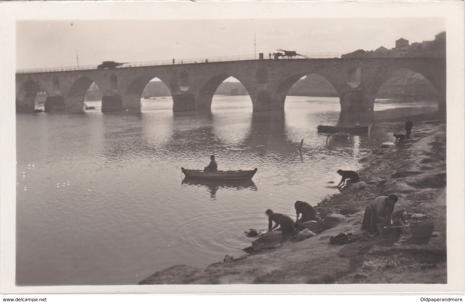 POSTCARD SPAIN ESPAÑA - ZAMORA - CONTRALUZ EN EL RIO DUERO - Zamora