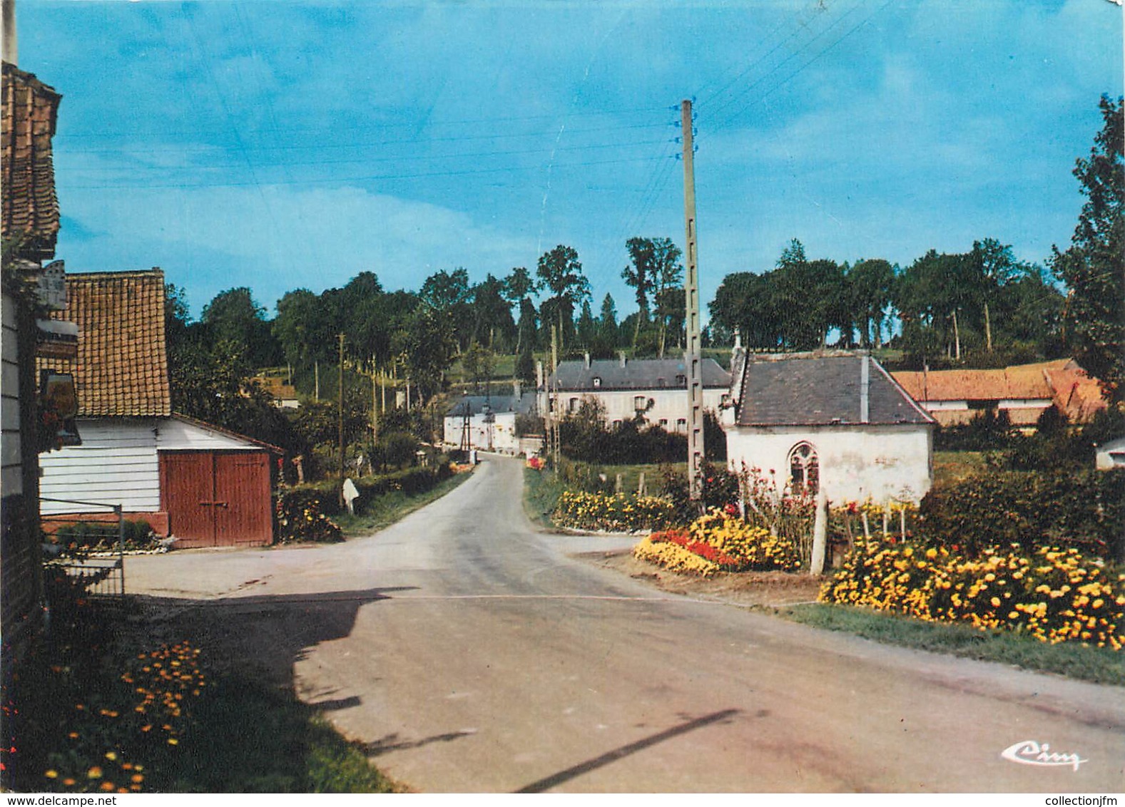 / CPSM FRANCE 62 "Fressin, Village Fleuri, La Chapelle Notre Dame Des Affligés" - Andere & Zonder Classificatie