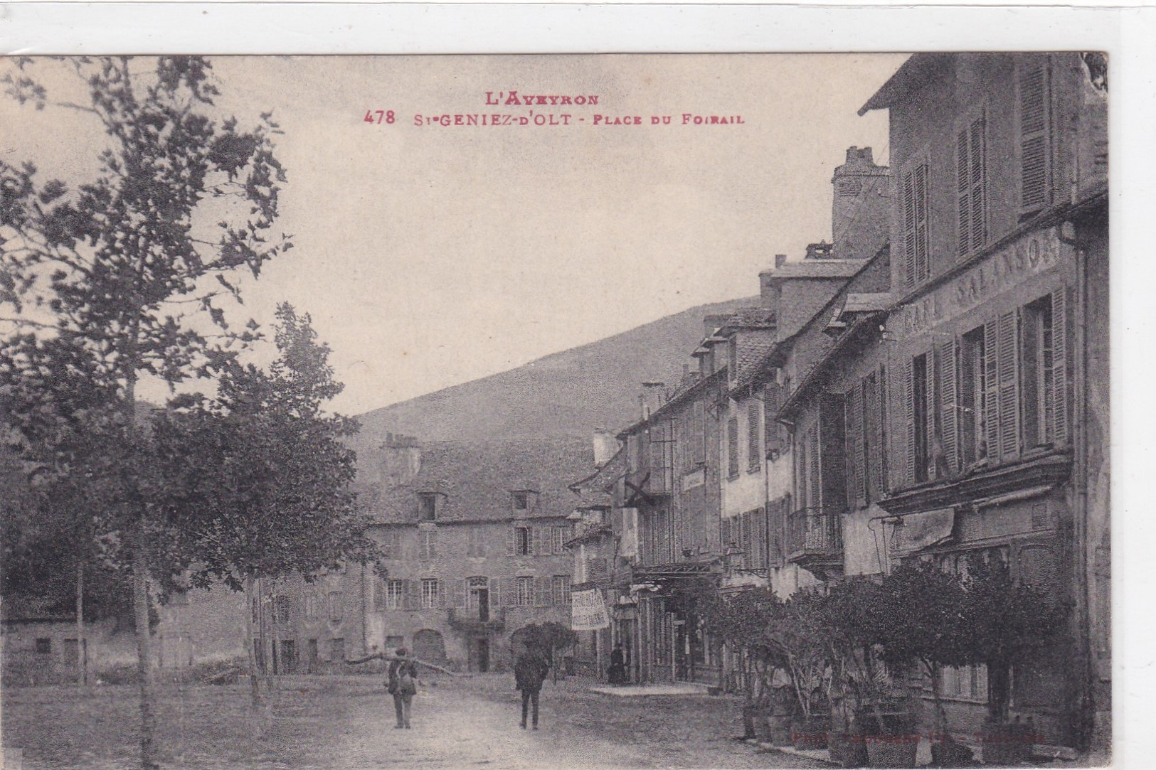 Saint-Geniez-d'Olt - Place Du Foirail - Sonstige & Ohne Zuordnung