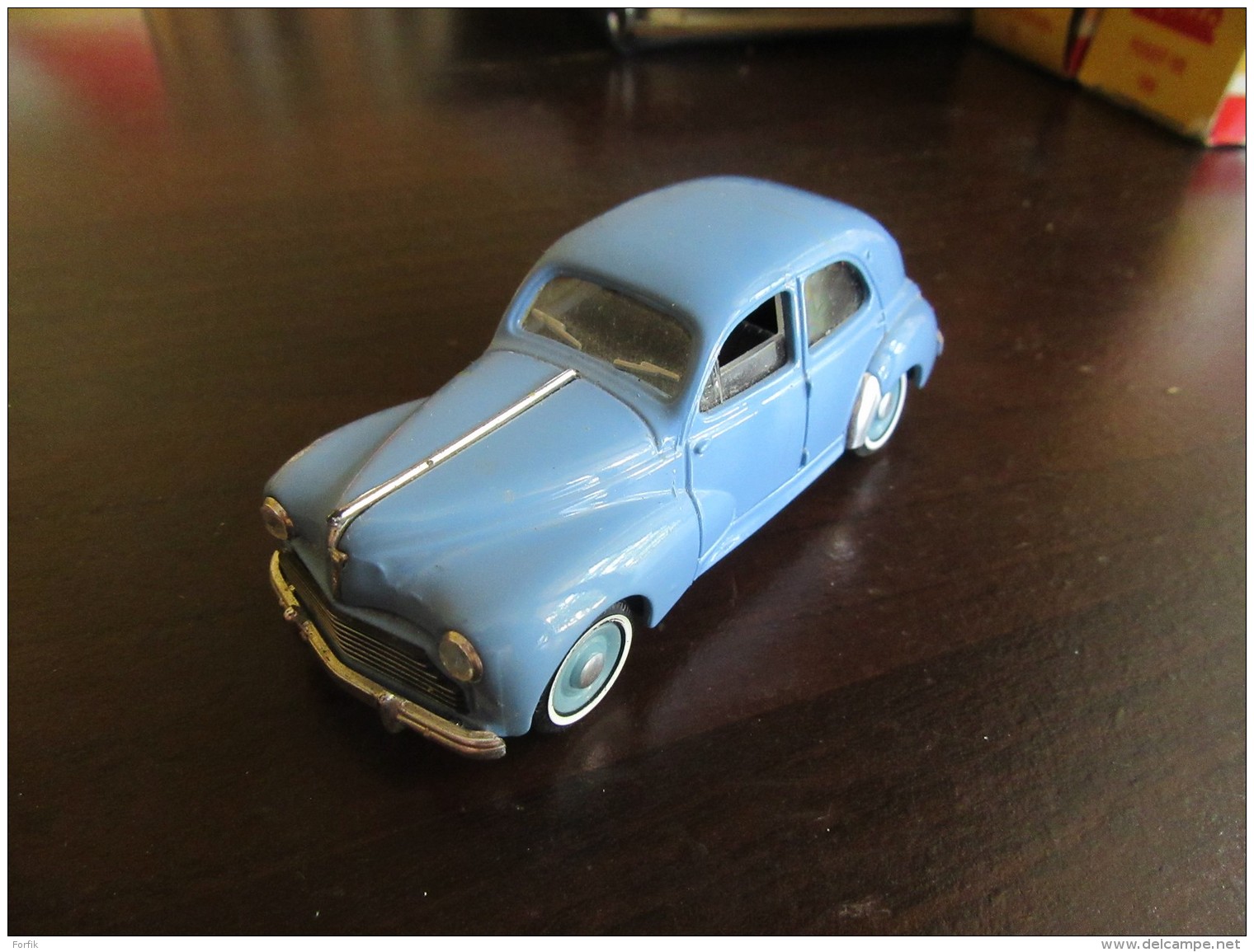 Solido / Hachette - Voiture Miniature Peugeot 203 Berline 1954 Avec Boîte - Echelle 1/43 Eme - Toy Memorabilia