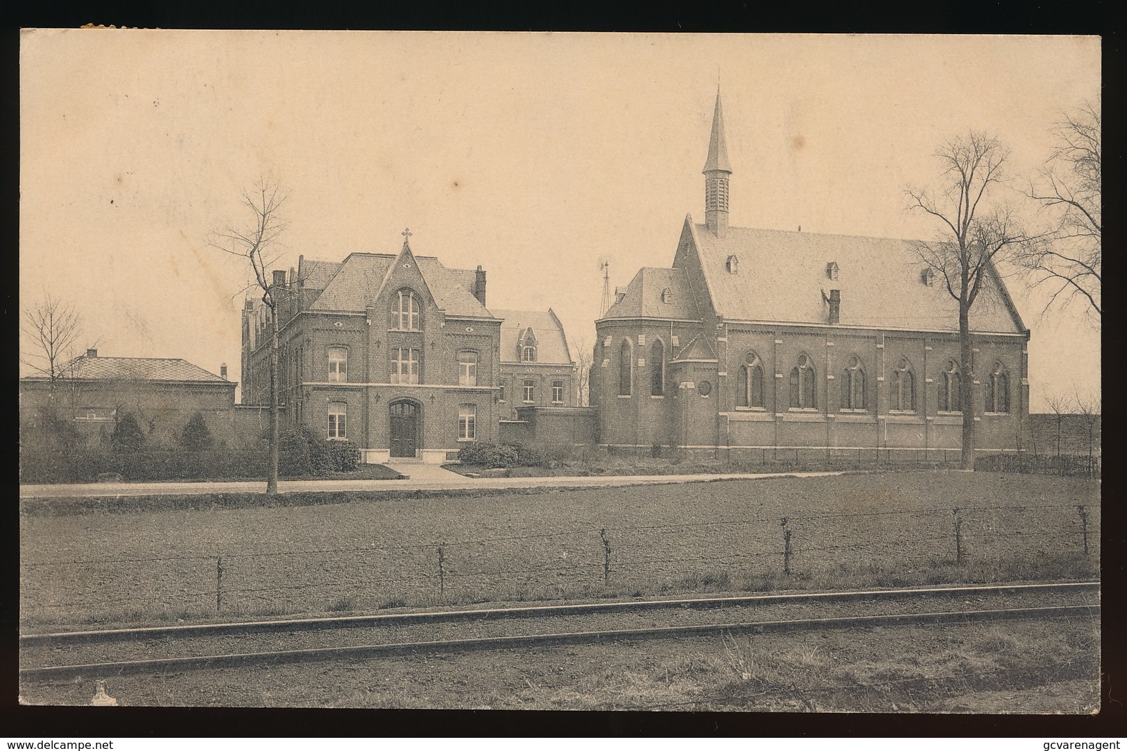 ASSE  -  KLEIN LIEFDEWERK VAN HET H.HART - DE MISSIONARISSEN VAN HET H.HART - VOORGEVEL - Asse