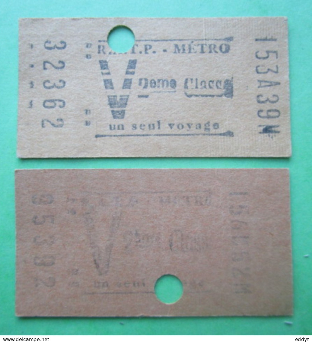 2 ANCIENS TICKET RATP Métro Ou Autobus PARIS " V " - 1958 - 2° Classe - TBE - World