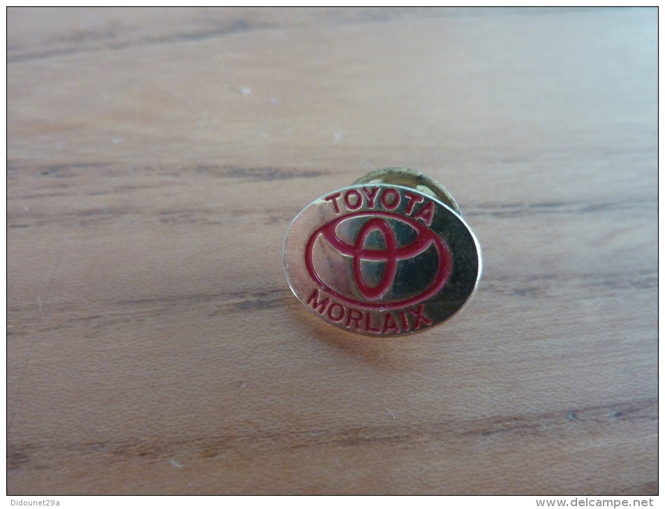 Pin's "TOYOTA - MORLAIX (29)" (ARTAKYS) - Toyota