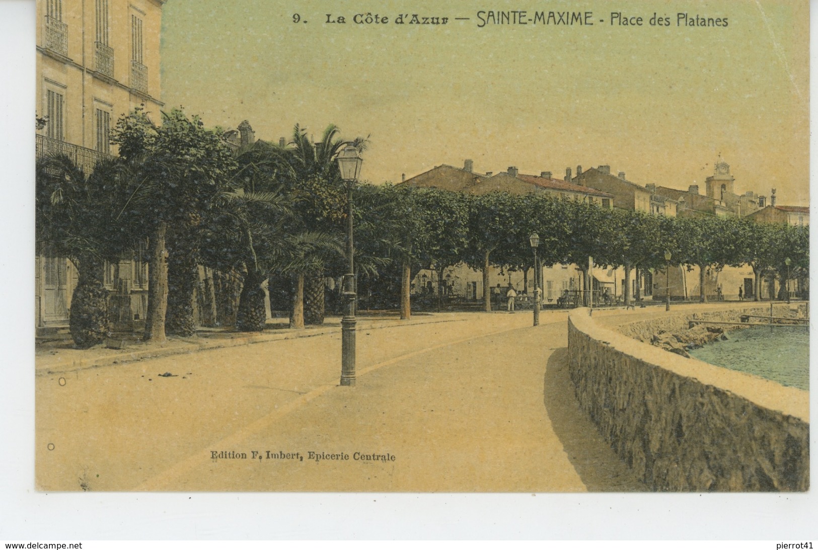 SAINTE MAXIME - Place Des Platanes - Sainte-Maxime