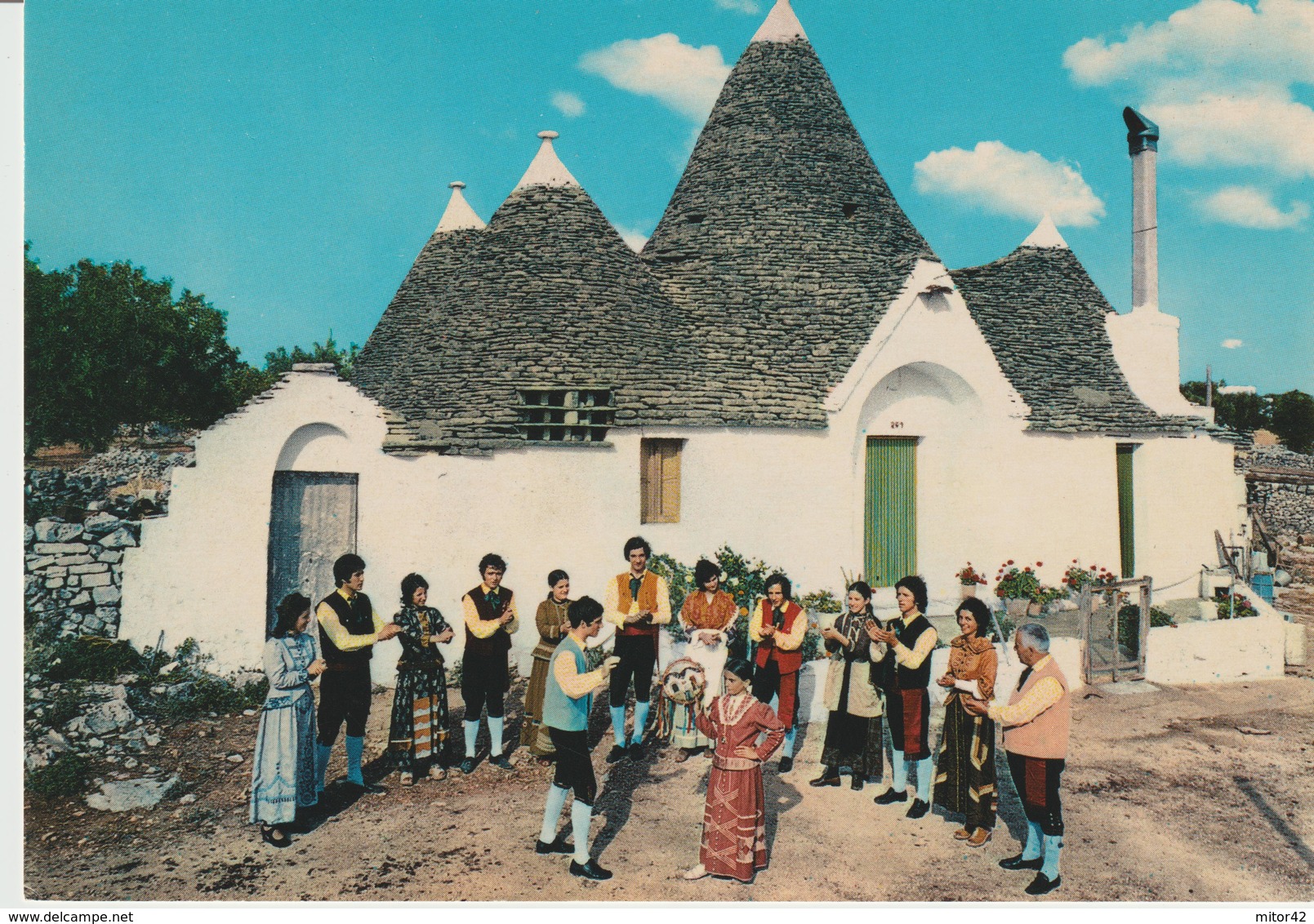 427-Folklore-Usi E Costumi-Alberobello - Europa