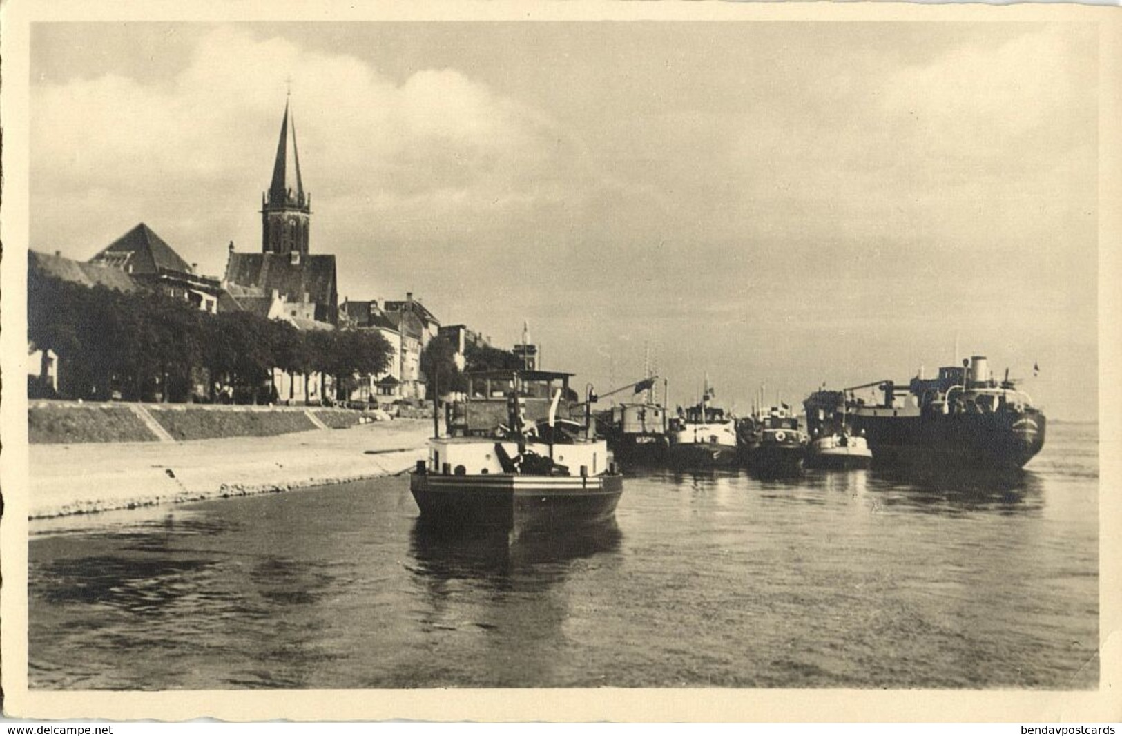 EMMERICH, Rhein Mit Schiffe (1930s) AK - Emmerich