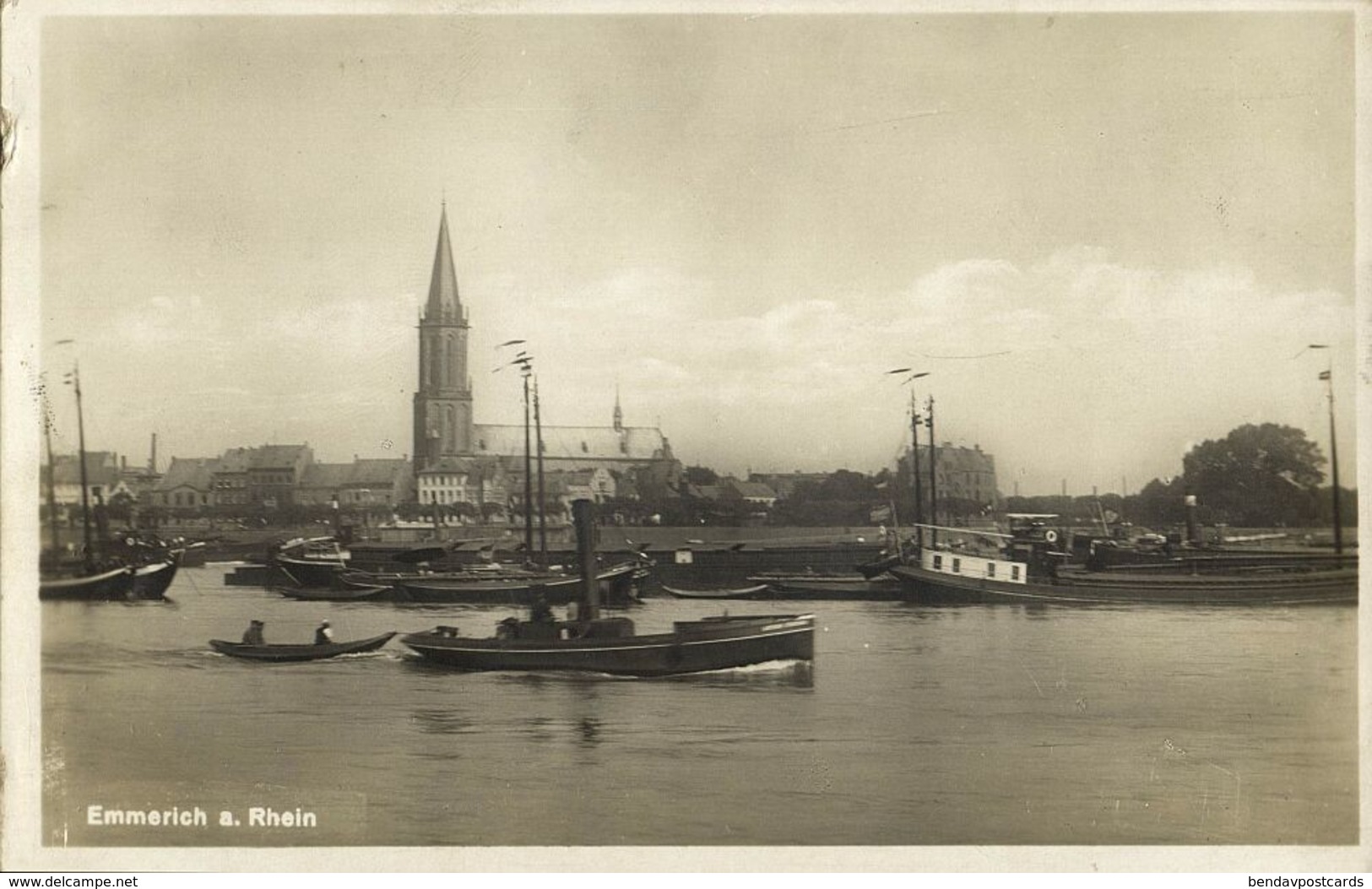 EMMERICH, Rhein Panorama Mit Schiffe (1930s) AK - Emmerich