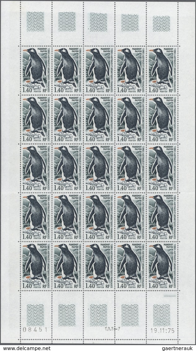 Französische Gebiete In Der Antarktis: 1976, Birds And Seals Definitives Set Of Six In Complete (fol - Lettres & Documents