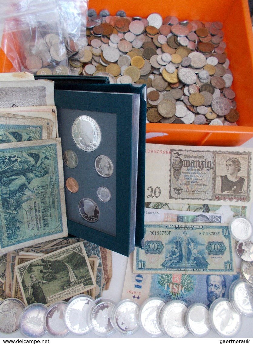 Alle Welt: Eine Sammlung An Weltmünzen (3,5 Kg - Teils Mit Kursgültigen Münzen), Silbermünzen Und Me - Andere & Zonder Classificatie