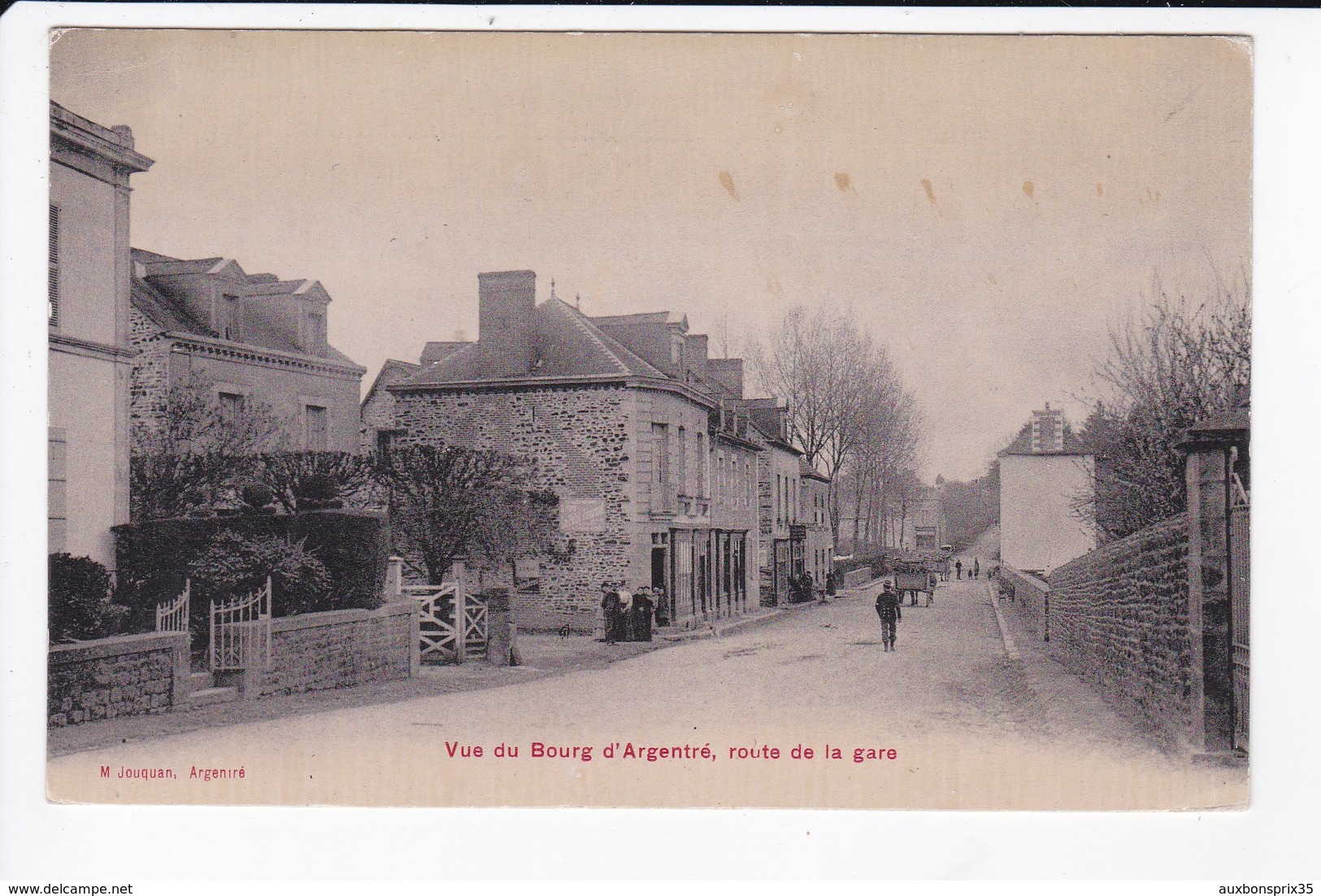 ARGENTRE - VUE DU BOURG - ROUTE DE LA GARE - 53 - Argentre