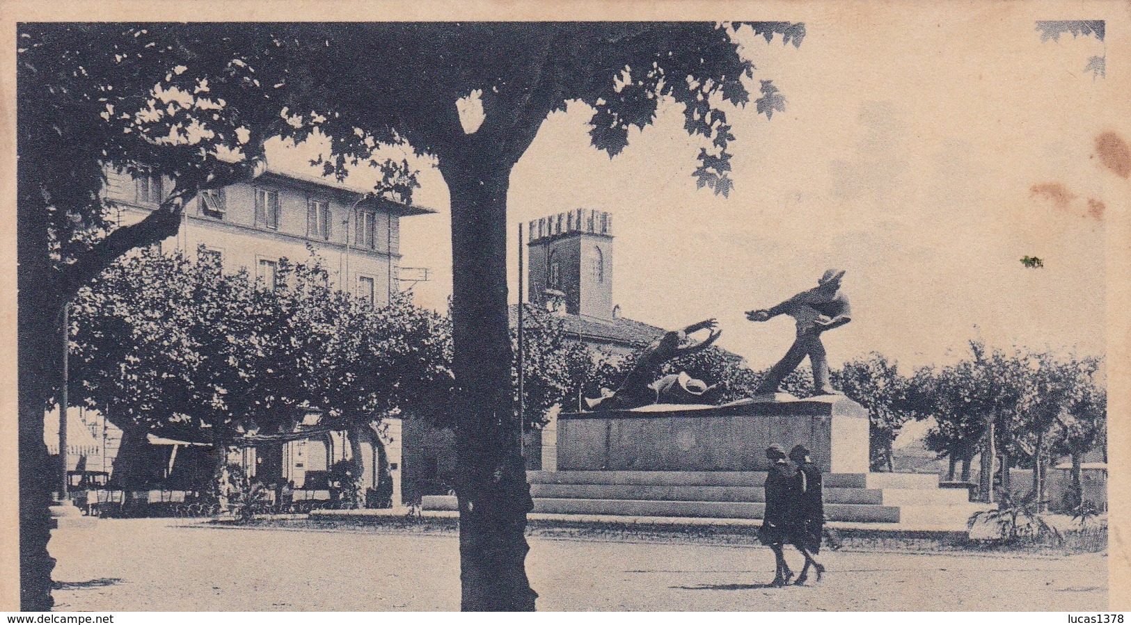 VIAREGGIO / PIAZZA GARIBALDI E MONUMENTO AI CADUTI / SAF - Viareggio