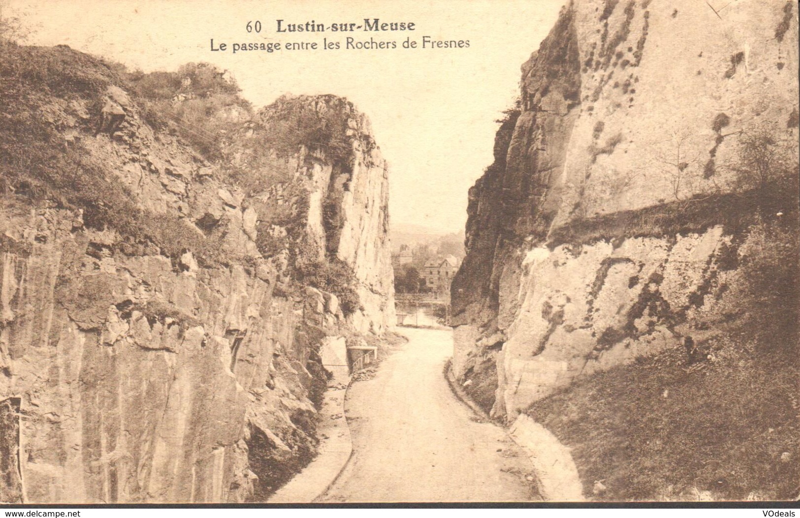 CPA - Profondeville - Lustin-sur-Meuse - Le Passage Entre Les Rochers De Fresnes - Profondeville