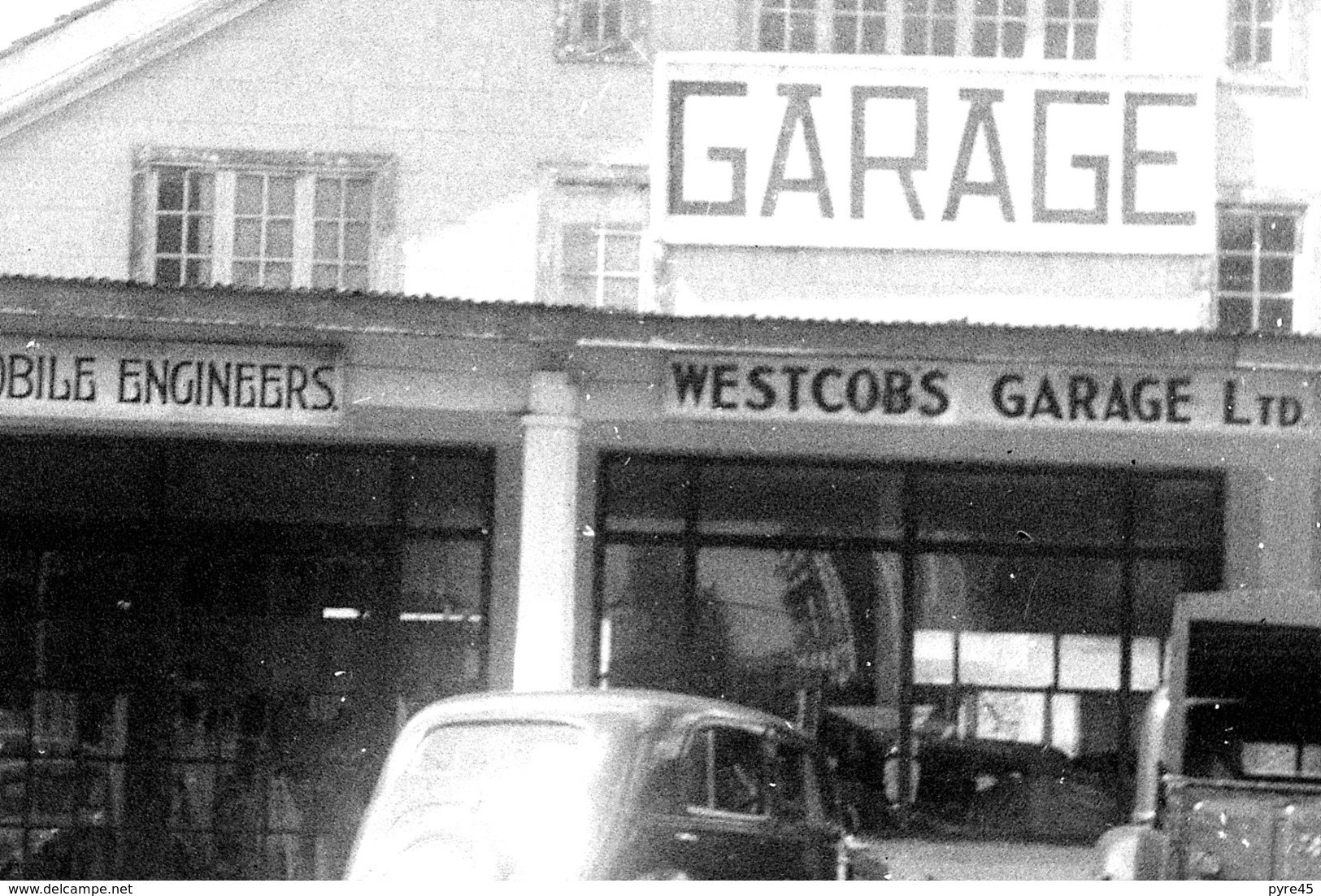 Lot de 7 négatifs " Garage au Dahomey 1949, 1950 " ( 9 x 6 cm, vue partielle )