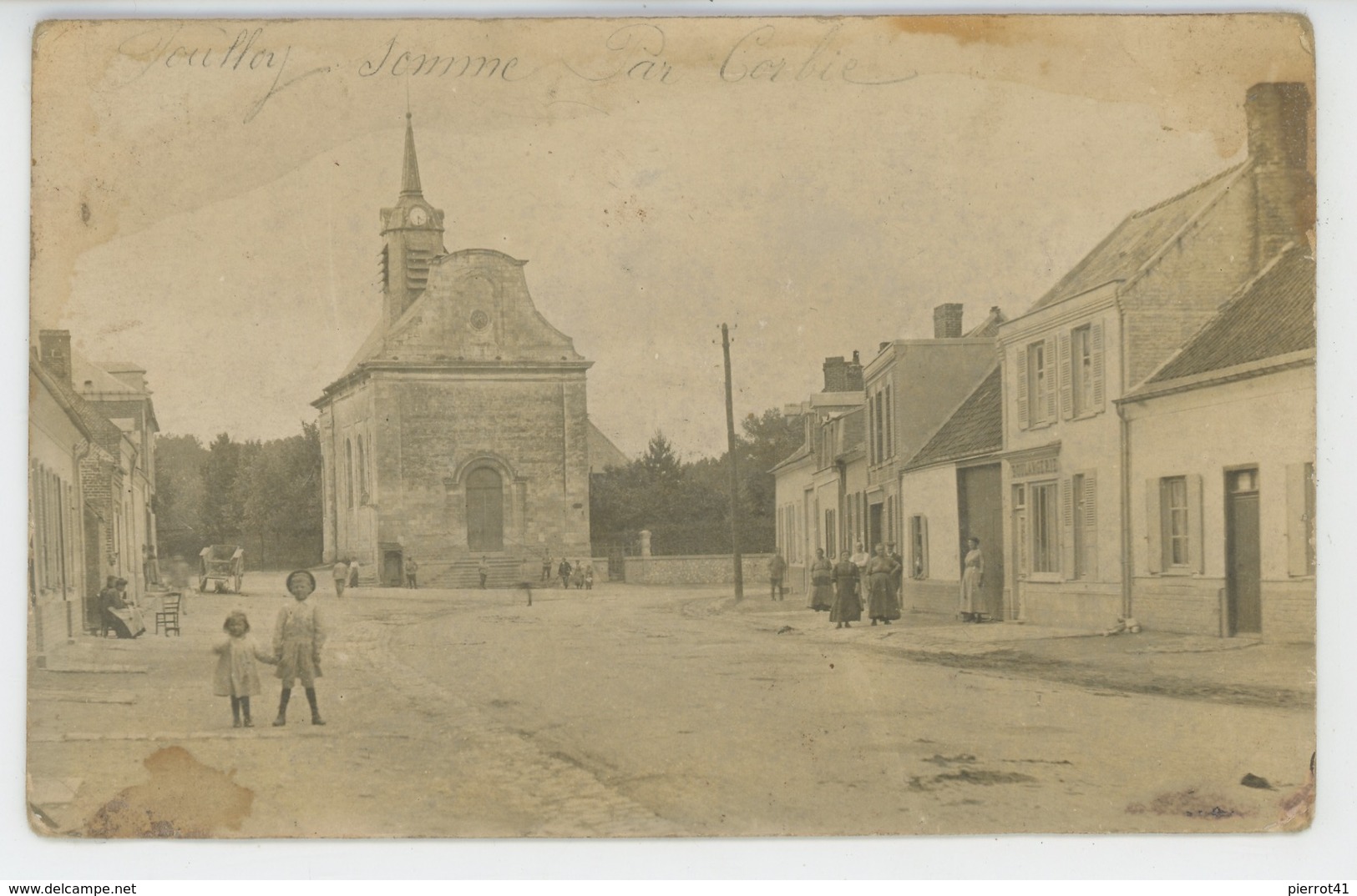 FOUILLOY - Belle Carte Photo Animée Du Bourg Avec L'Eglise - Autres & Non Classés