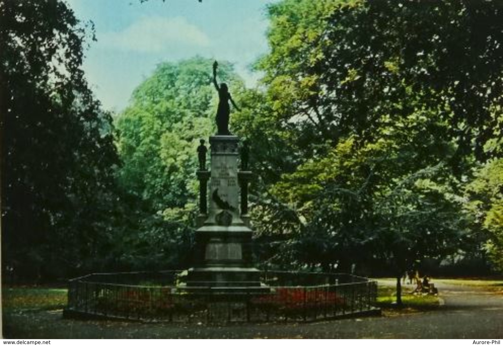 Dour Monument Aux Morts - Dour