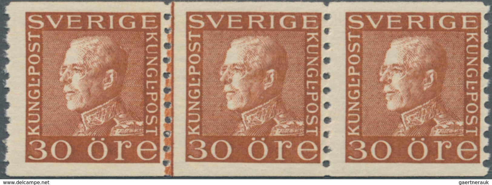 Schweden: 1934, King Gustaf V. 30öre Brown On White Paper Horizontal Strip Of Three, Mint Never Hing - Nuovi