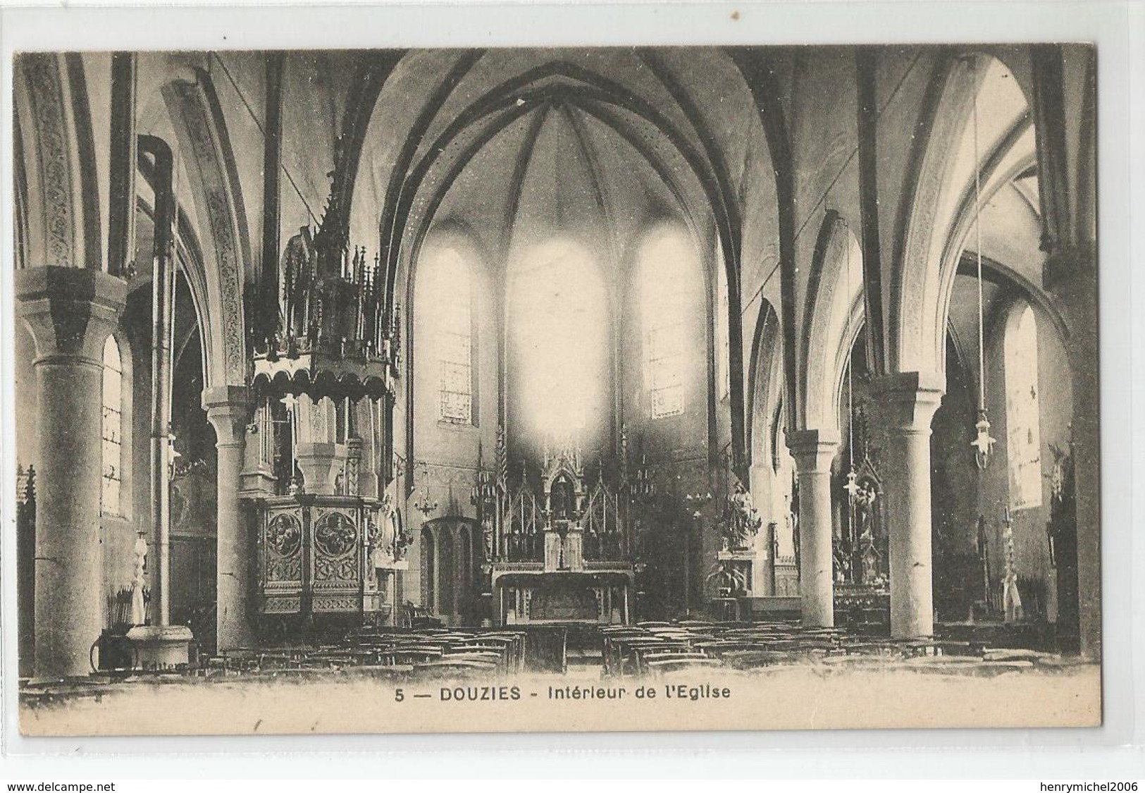 59 Nord - Douzies Intérieur De L'église Cachet Maubeuge 1921 - Autres & Non Classés