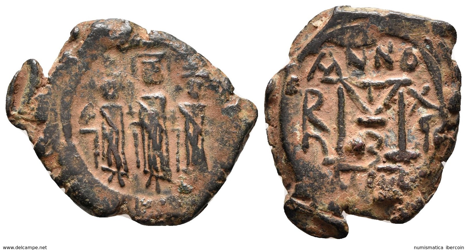 HERACLIO-MARTINA-HERACLIO CONSTANTINO. Follis. 610-641 D.C. Año RY 16. Nicomedia. A/ Heraclio En El Centro Flanqueado Po - Byzantine