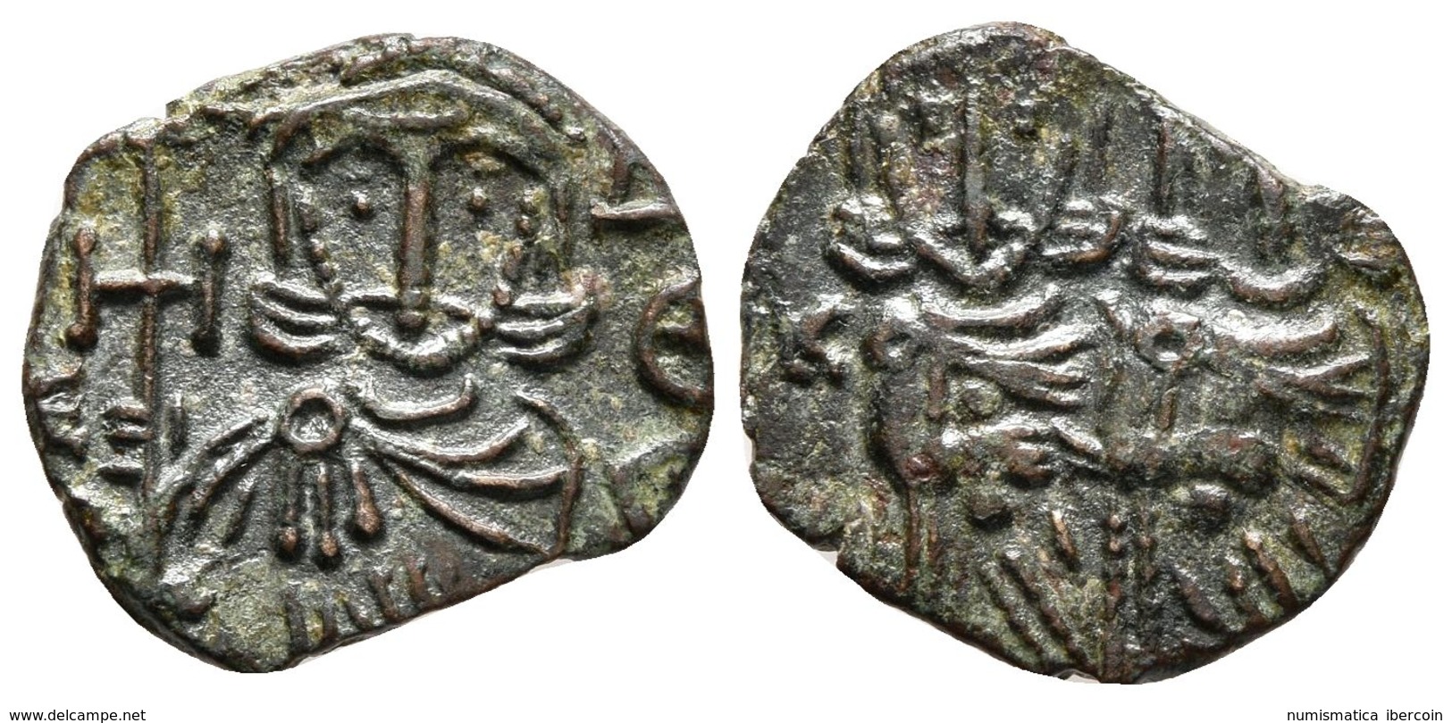 CONSTANTINO V COPRONIMO. Follis. 751-775 D.C. Siracusa. A/ Busto De Leo III Barbado Sosteniendo Cruz Y Clámide. R/ Const - Bizantinas