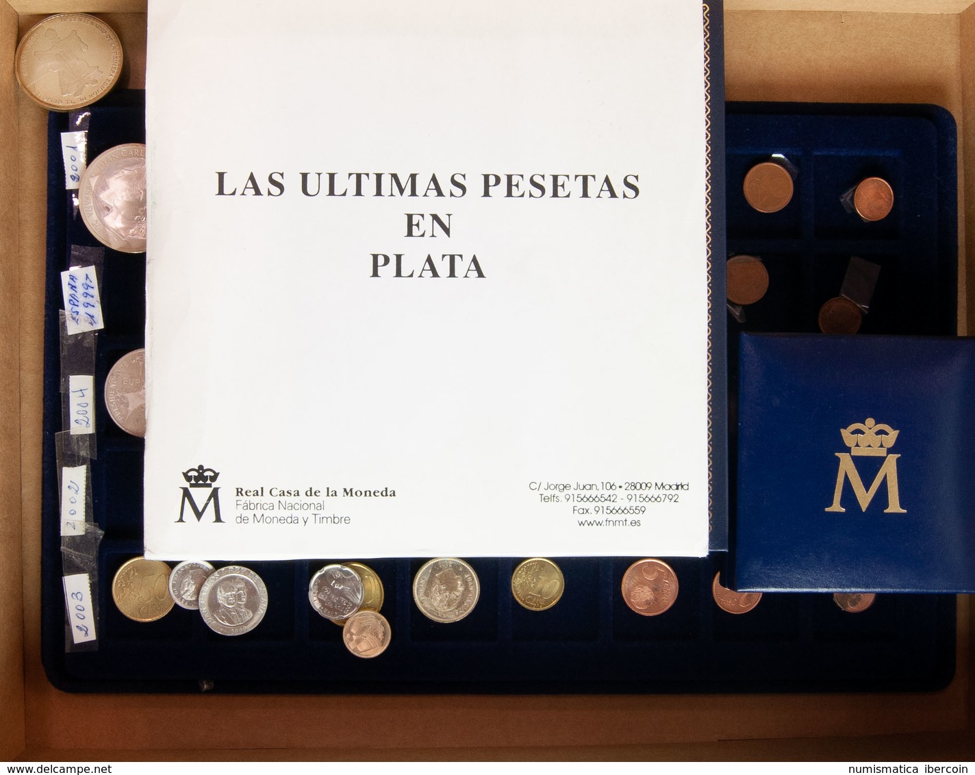 JUAN CARLOS I. Lote Compuesto Por Estuche De Las últimas Pesetas En Plata, Estuche De 10 Euros 2008 Campeones De Europa  - Otros & Sin Clasificación