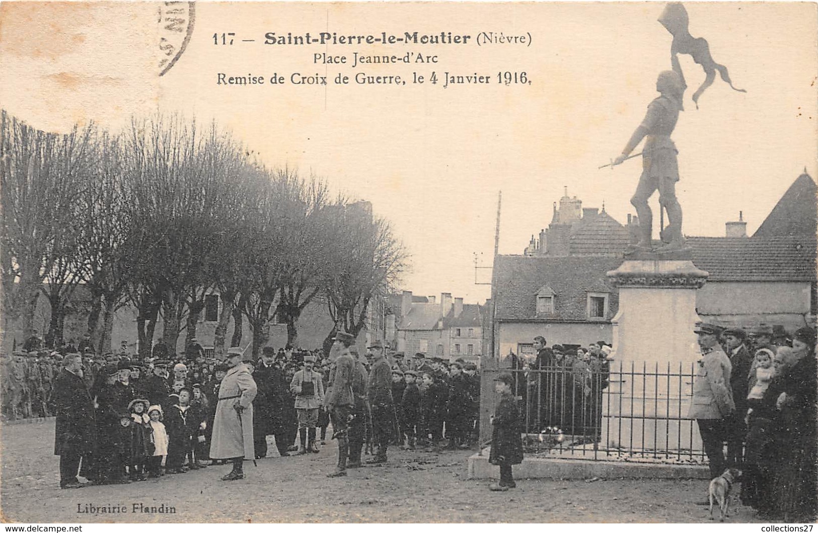 58-SAINT-PIERRE-LE-MOUTIER- PLACE JEANNE D'ARC- REMISE DE CROIX DE GUERRE , LE 4 JANVIER 1916 - Saint Pierre Le Moutier