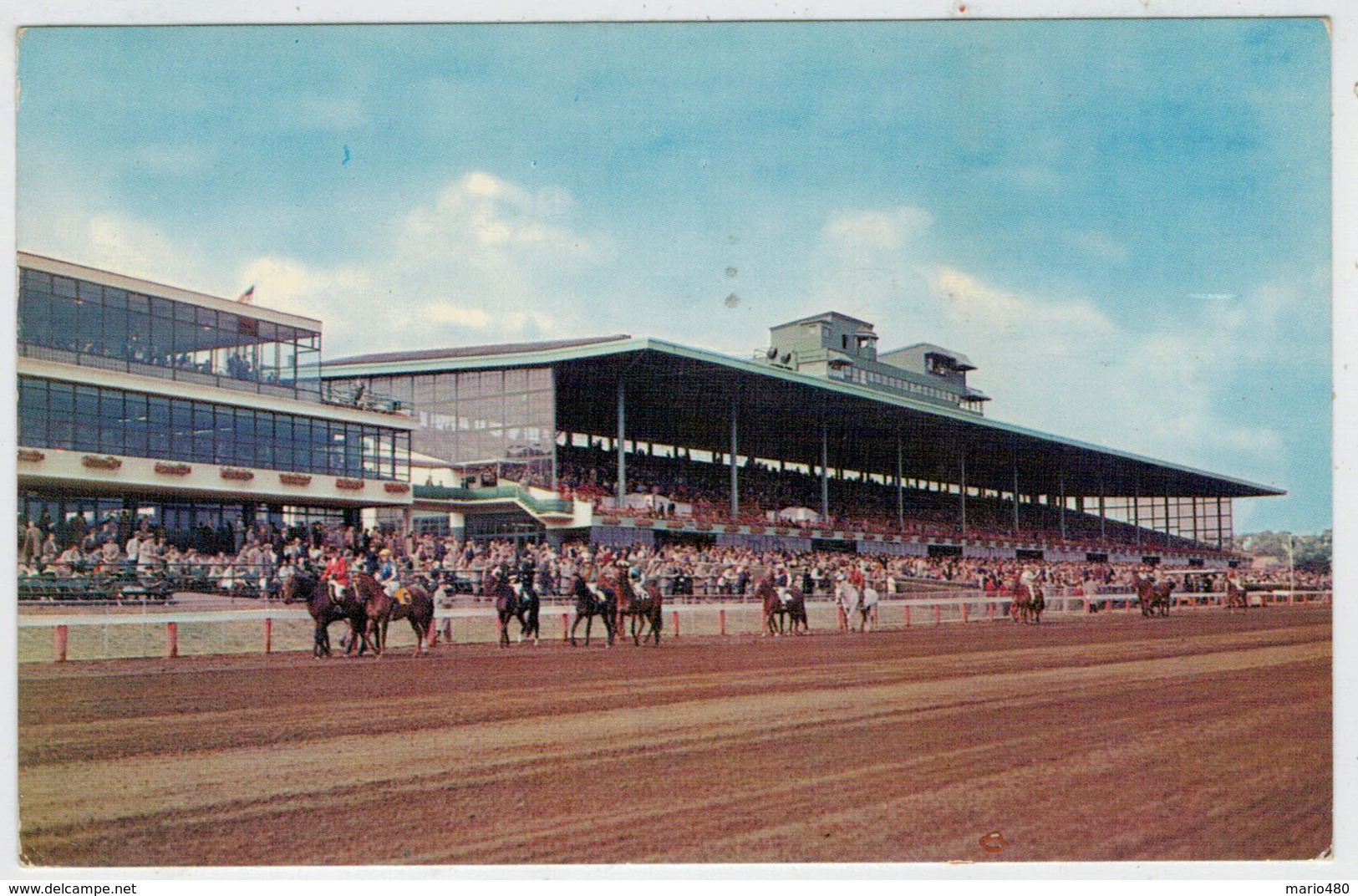 VIEW OF  GRANDSTAND AND  HOME  STRETCH  SUFFOLK TOWNS        2  SCAN     (VIAGGIATA) - Boston