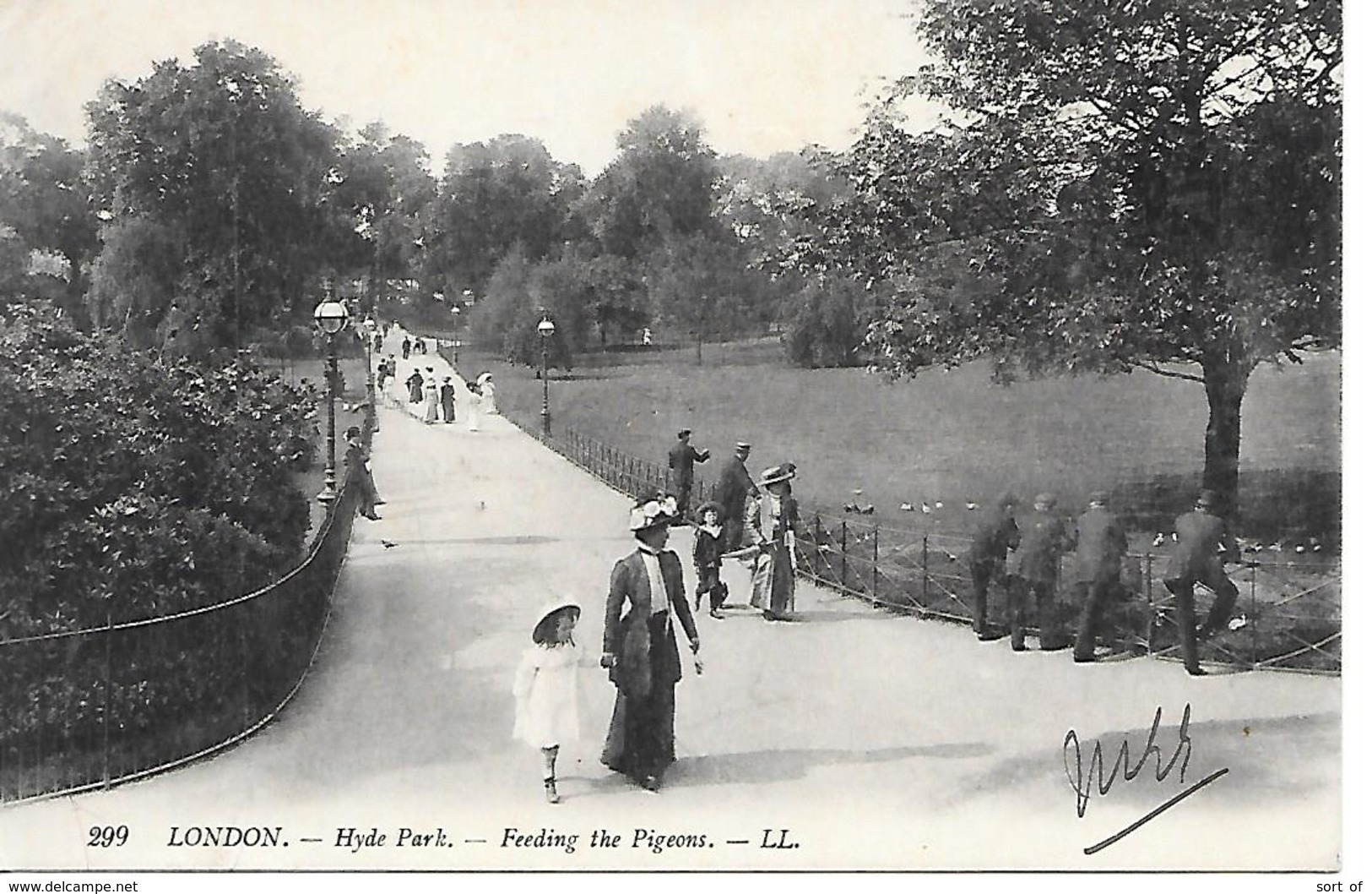 LONDON - HYDE PARK - FEEDING THE PIGEONS - LL --  S1046 - Other & Unclassified