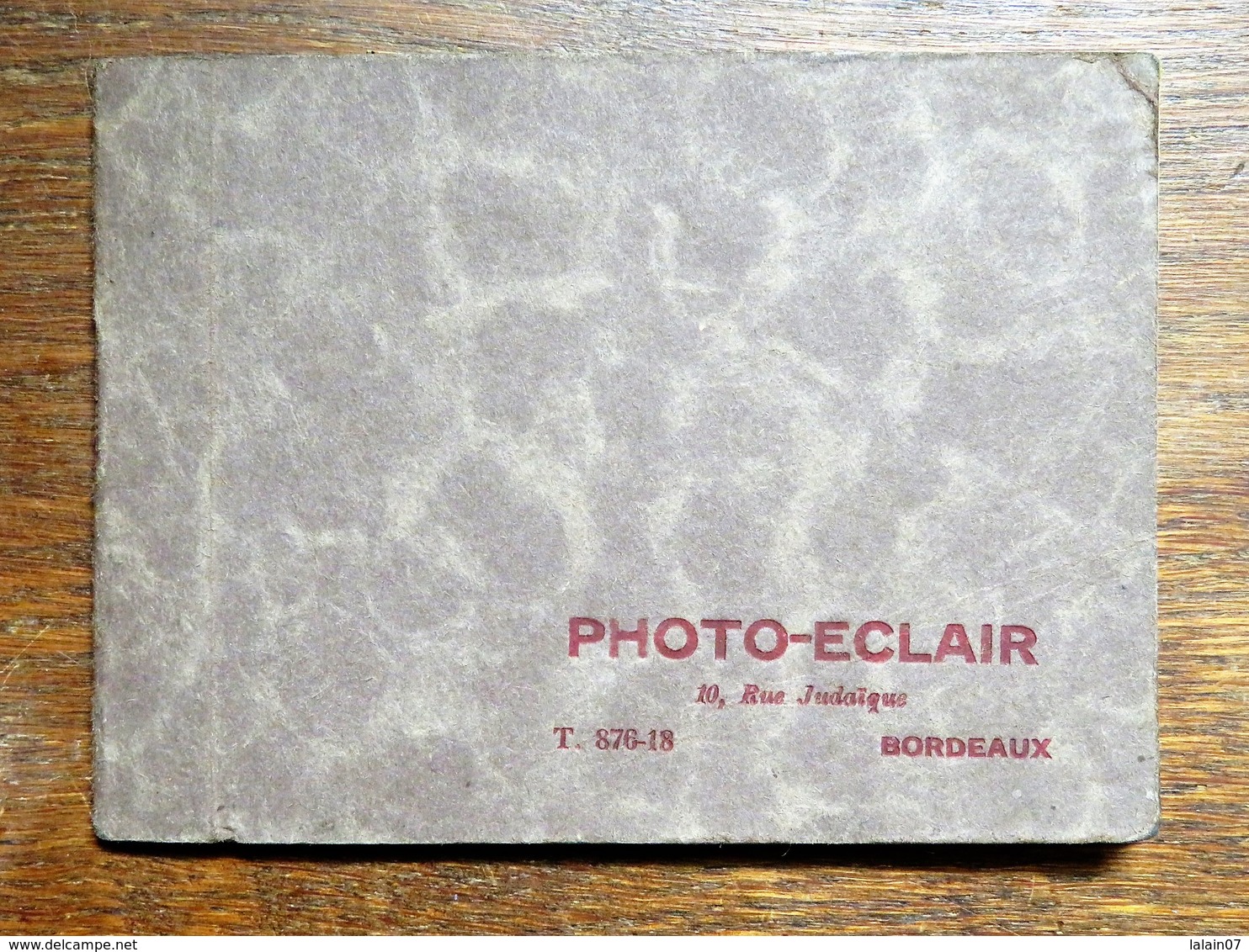 Petit Album Pour 12 Photos De Chez Photo-Eclair, Bordeaux, 10, Rue Judaïque, 11,5 Cm Sur 8,5 Cm - Matériel & Accessoires