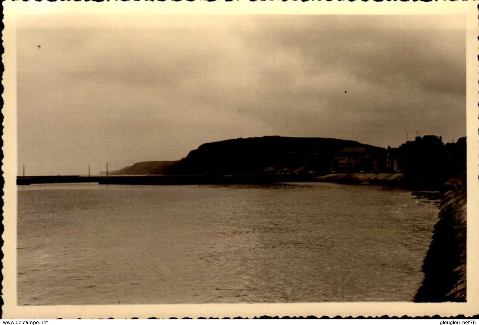 PHOTO AMATEUR 12,8 / 8,5 CM    PORT EN BESSIN   1961 - Lieux