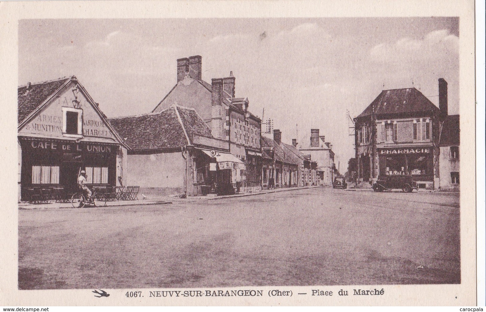 Carte 1930 NEUVY SUR BARANGEON / PLACE DU MARCHE (café De L'union,pharmacie) - Autres & Non Classés