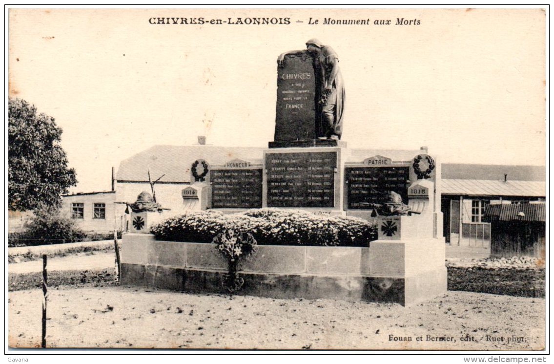 02 CHIVRES-en-LAONNOIS - Le Monument Aux Morts - Andere & Zonder Classificatie