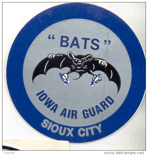 BATS-IOWA-AIR GUARD-SIOUX-CITY--STICKER -AUTOCOLLANT-ORIGINAL-RARE-NOT USED-PERFECT CONDITION ! ! ! - Aviazione