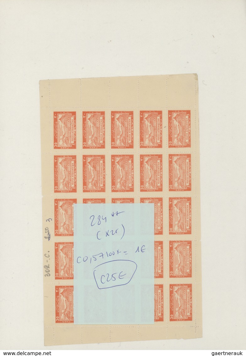 Afghanistan: 1930/1950 (ca): more then MNH 600 values in sheets and sheet parts, many different stam