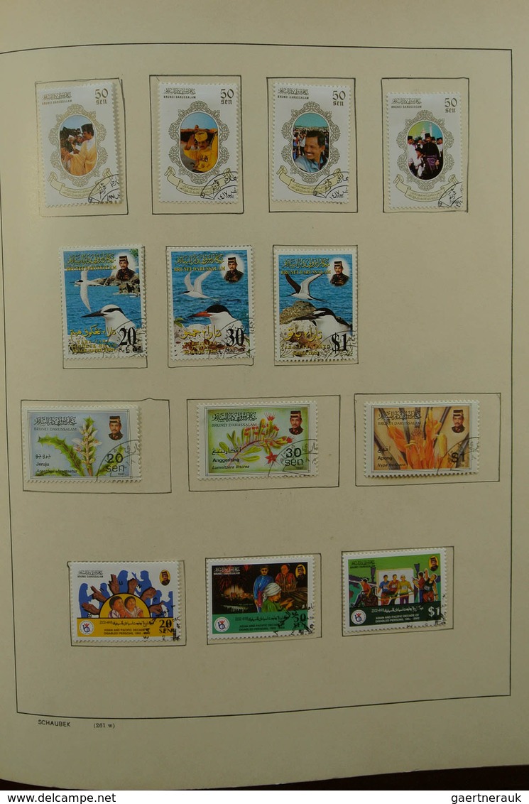 Brunei: 1895-2001. MNH, mint hinged and used collection Brunei 1895-2001 in album. Collection contai