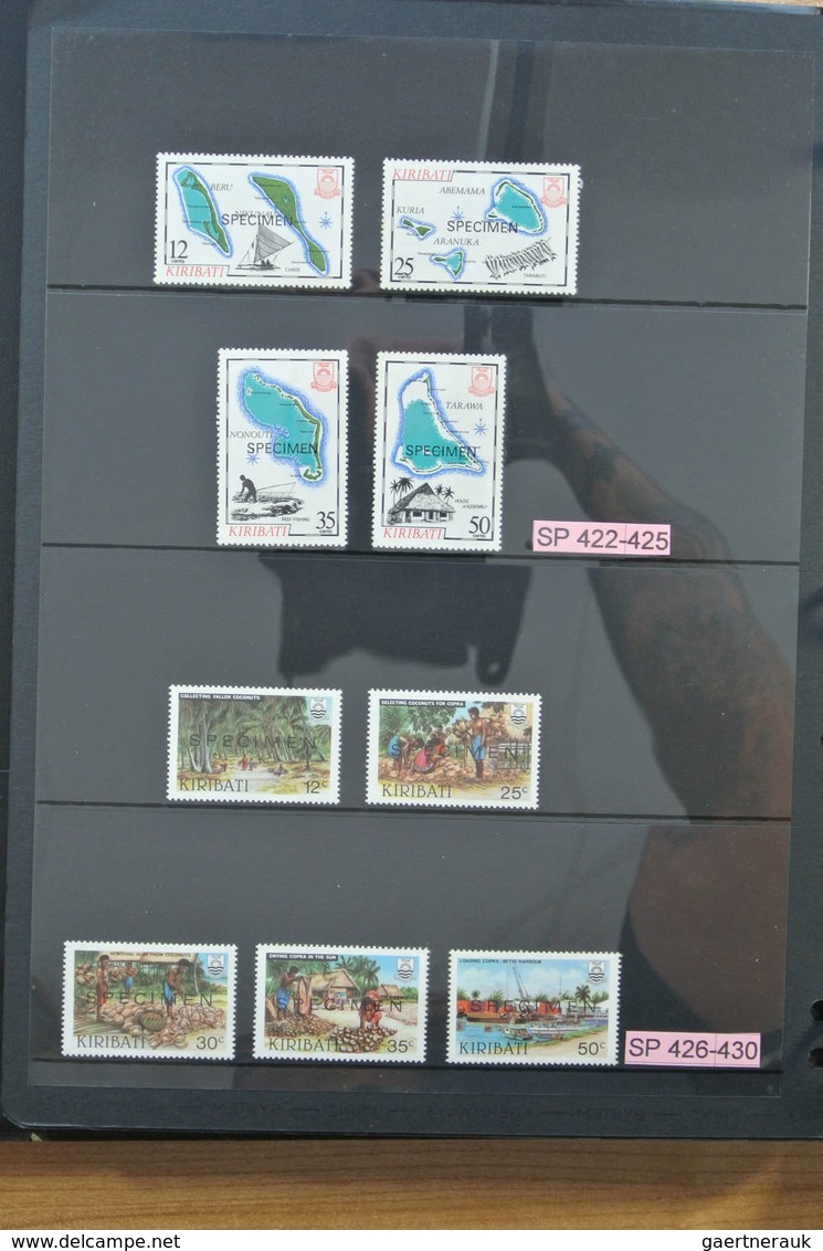 Kiribati (Gilbert-Inseln): 1979-2008. Apparently complete, MNH collection Kiribati 1979-2008 in 2 al