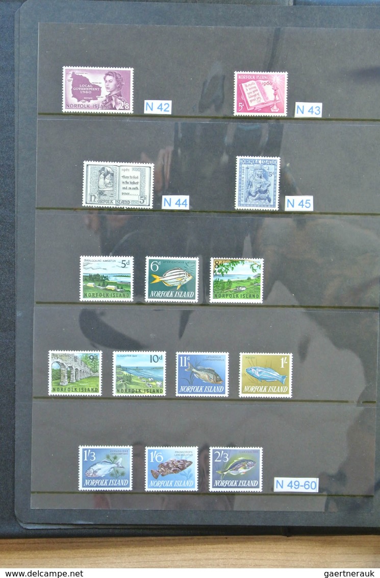 Norfolk-Insel: 1947-2007. Extensive, MNH collection Norfolk 1947-2007 in 2 albums, together with 5 a