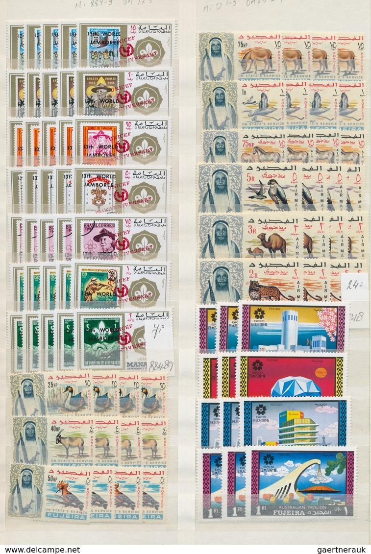 Asien: 1965/1972 (ca.), GULF STATES, U/m Stock In An Album With Sets And Souvenir Sheets, Apparently - Otros - Asia