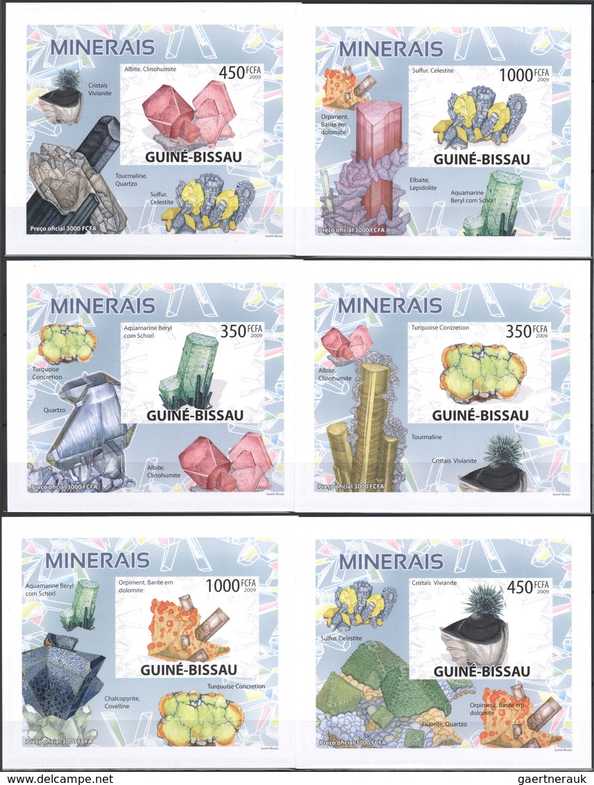 Thematische Philatelie: 2006/2011. DeLuxe Collection Containing "Stamps On Cardboard" From Mozambiqu - Sin Clasificación