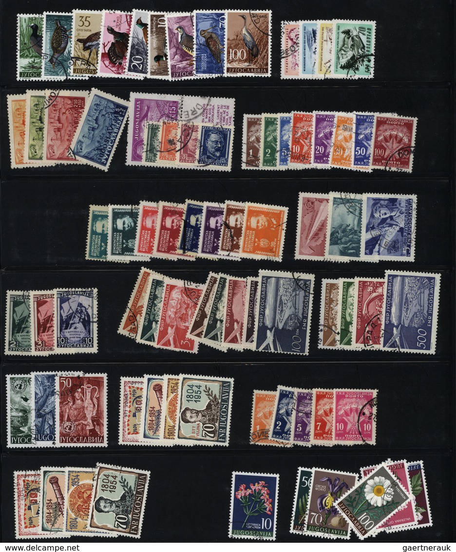 Jugoslawien: 1944/1979, u/m collection in two albums, appears to be more or less complete (e.g. impe