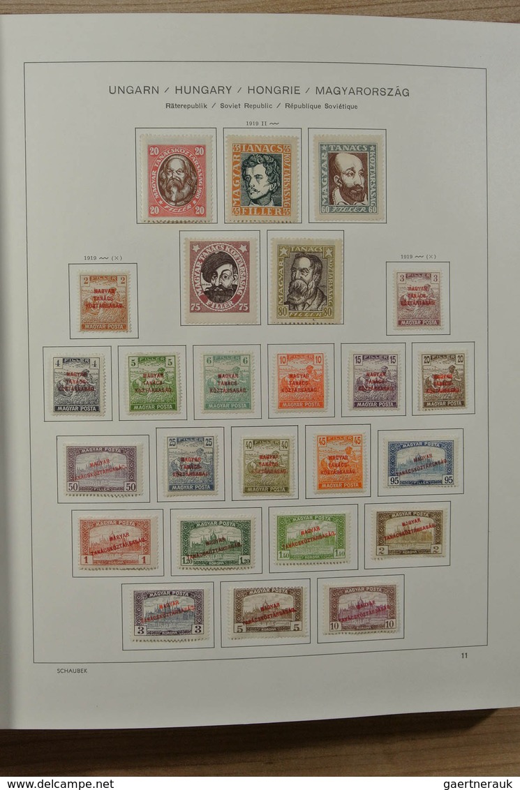 Ungarn: 1871-2000. Mostly mint hinged collection Hungary 1871-2000 in 4 Schaubek albums. From 1913 o