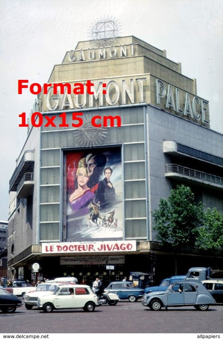 Reproduction D'une Photographie D'une Vue De Citroen, Peugeot, Austin Mini Devant Le Cinéma Gaumont Palace à Paris 1973 - Otros & Sin Clasificación