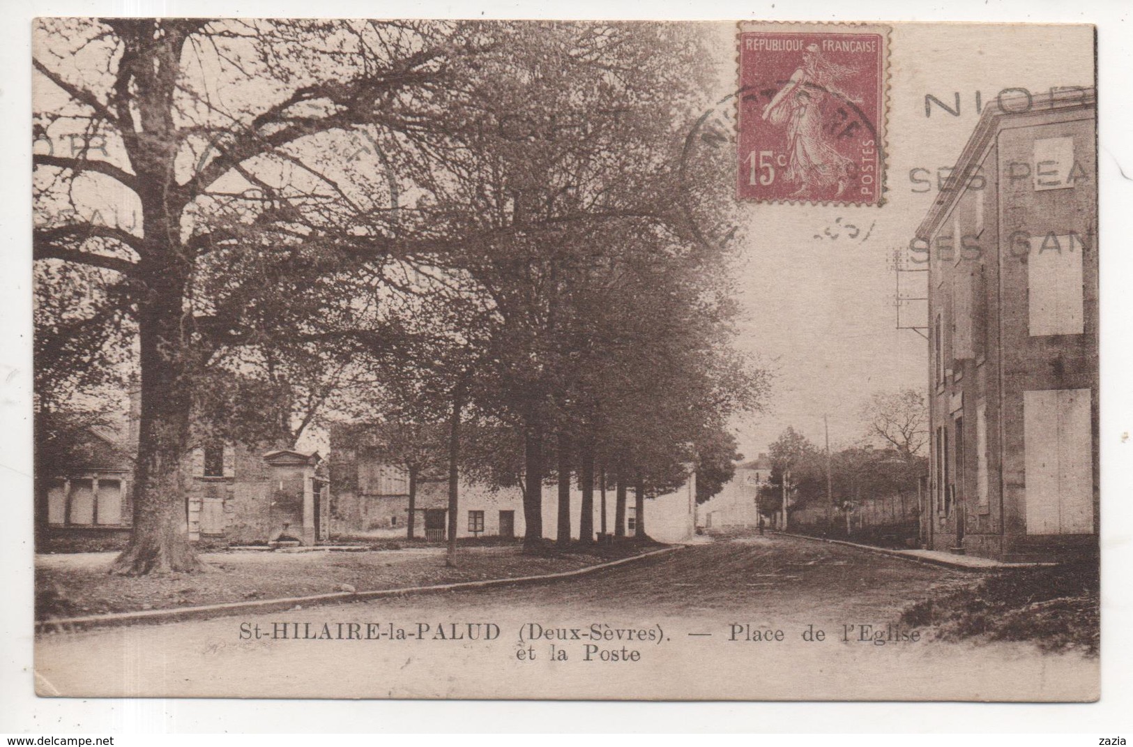 79.058 /  ST HILAIRE LA PALLUD - Place De L'église Et La Poste - Autres & Non Classés