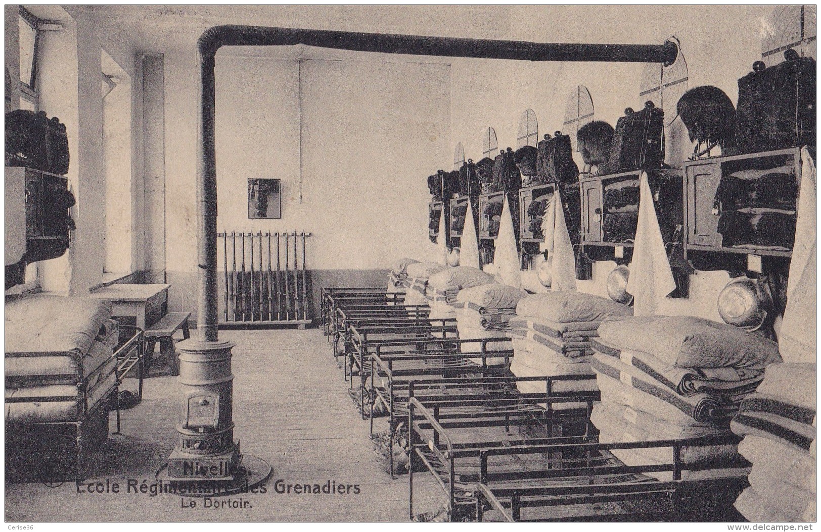 Nivelles Ecole Régimentaire Des Grenadiers Le Dortoir Circulée En 1919 - Nivelles