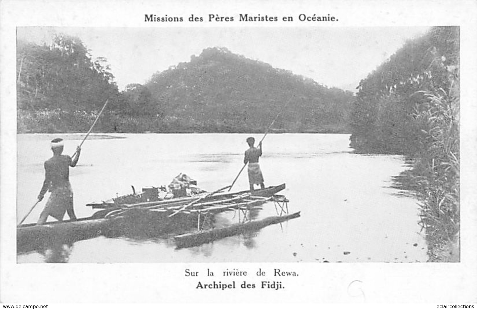 Océanie. Fidji.  Pirogue Sur La Rivière De Rewa .  Mission Des Pères Maristes       (voir Scan) - Fidji