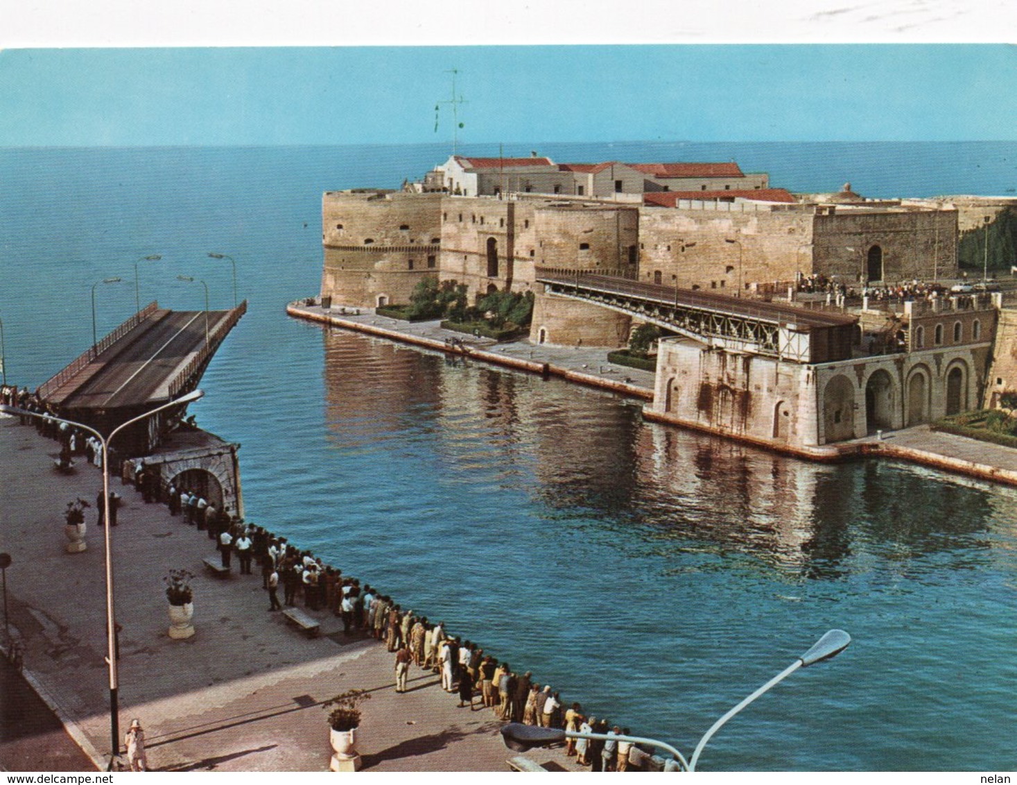 TARANTO- PONTE GIREVOLE APERTO E CASTEL S. ANGELO-NON VIAGGIATA - Taranto