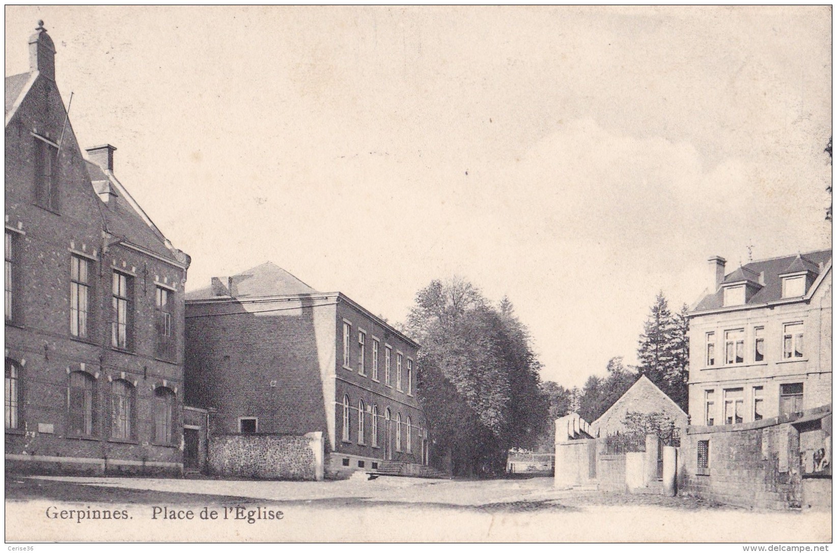 Gerpinnes Place De L'Eglise Circulée En 1911 - Gerpinnes